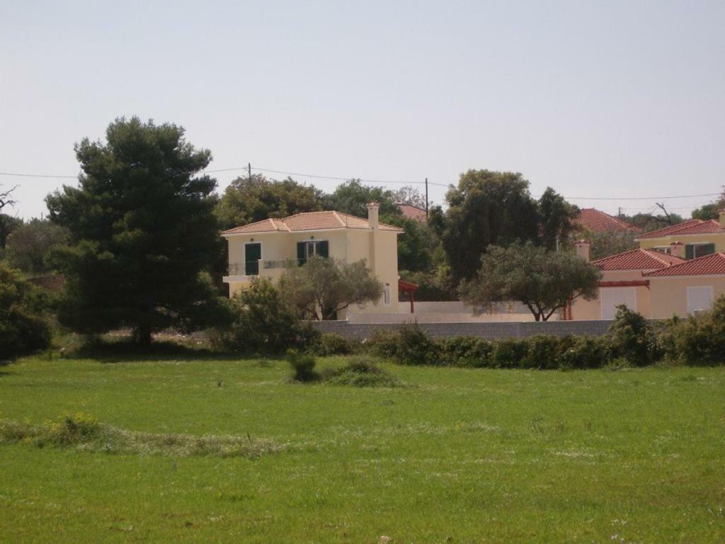 Villa Amelia Metaxata Экстерьер фото